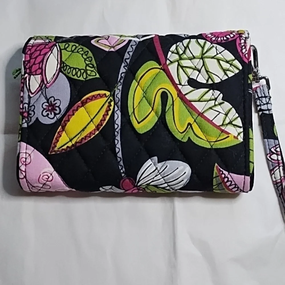 Vera Bradley Your Turn Smartphone Wristlet Moon Blooms
